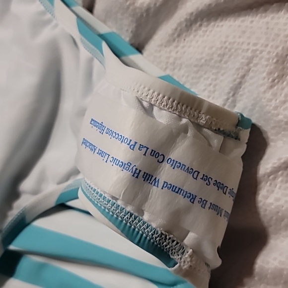 NWT TUMMY SLIMMING STRIPE PADDED AWARD WINNING SWIM BATHING SUIT - Picture 7 of 11